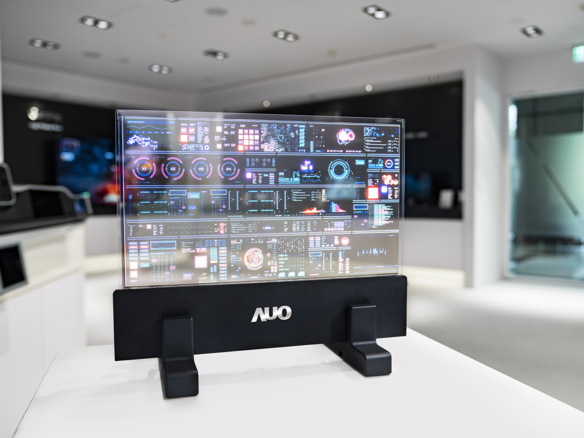 88BIFAMicro LED透明顯示器，具有高穿透、低繞射、高亮度、可拼接之特性，可應用於不同場域，如家庭玄關、智慧櫥窗、商業展示等場景，賦予顯示內容更多元的呈現與應用