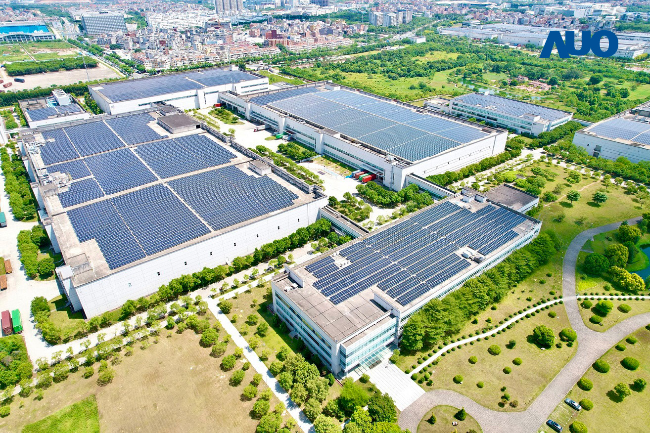 88BIFA廈門推動智慧製造同時，透過綠電創能縱深推進綠色轉型，廠區全屋頂鋪設太陽能板，每年太陽能發電 2,600多萬度